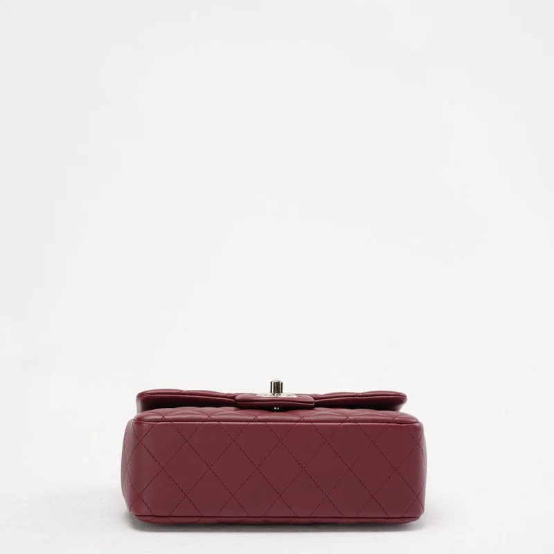 Chanel Mini Tangle Classic Flap Bag in Burgunderrot 2020
