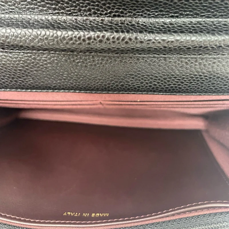 Chanel Schwarze klassische Brieftasche mit Kette (WOC) Caviar 2015