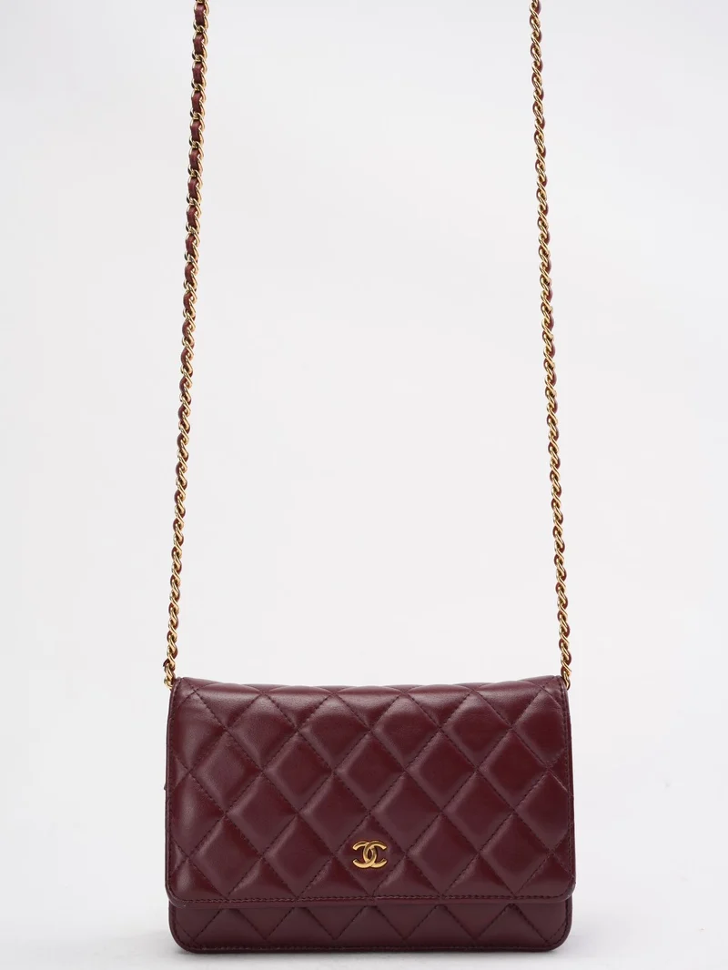 Chanel Burgundy Classic Wallet on Chain (WOC) aus Lammleder 2018