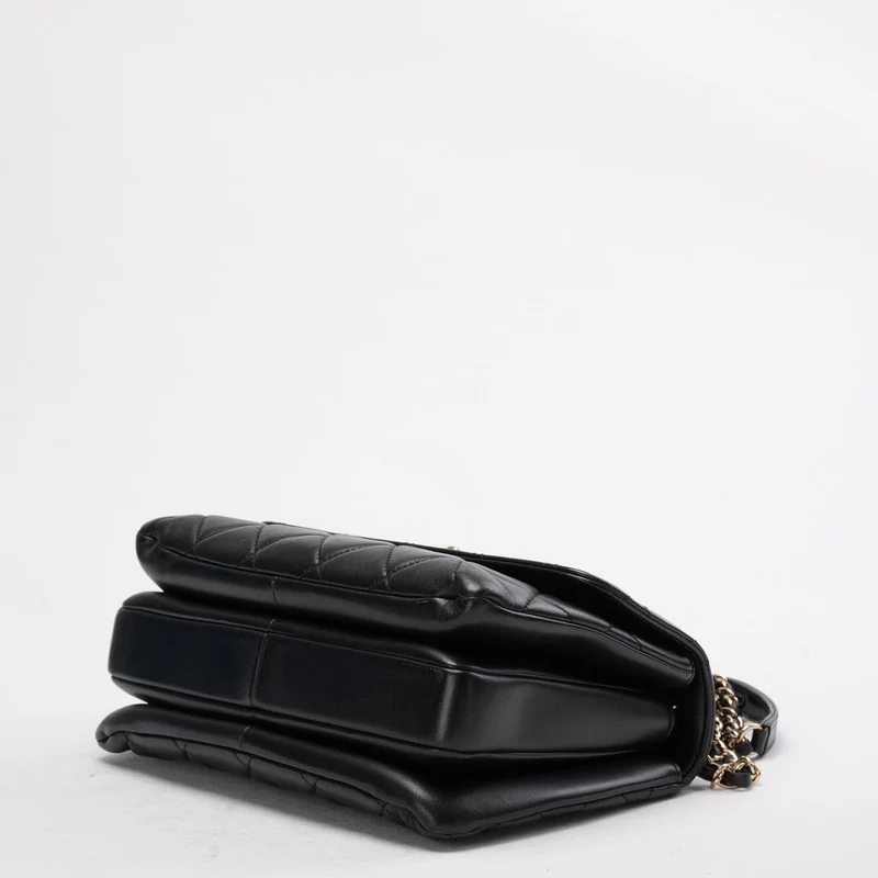 Chanel Schwarze kleine Trendy CC Tasche aus Lammleder 2020