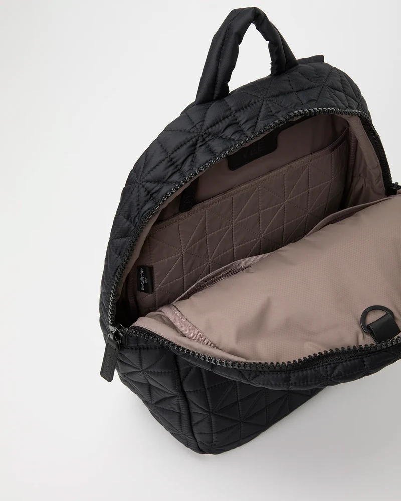 Vee Backpack Black