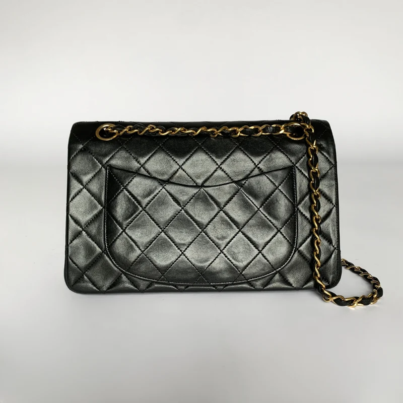 Chanel Classic Flap Bag Kleines Lammfellleder