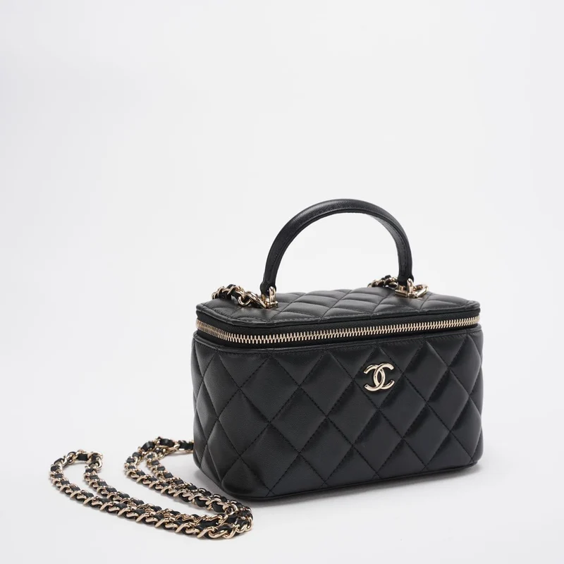 Chanel Vanity Case Bag Schwarze gesteppte Lammledertasche mit goldenen Beschlägen 2021