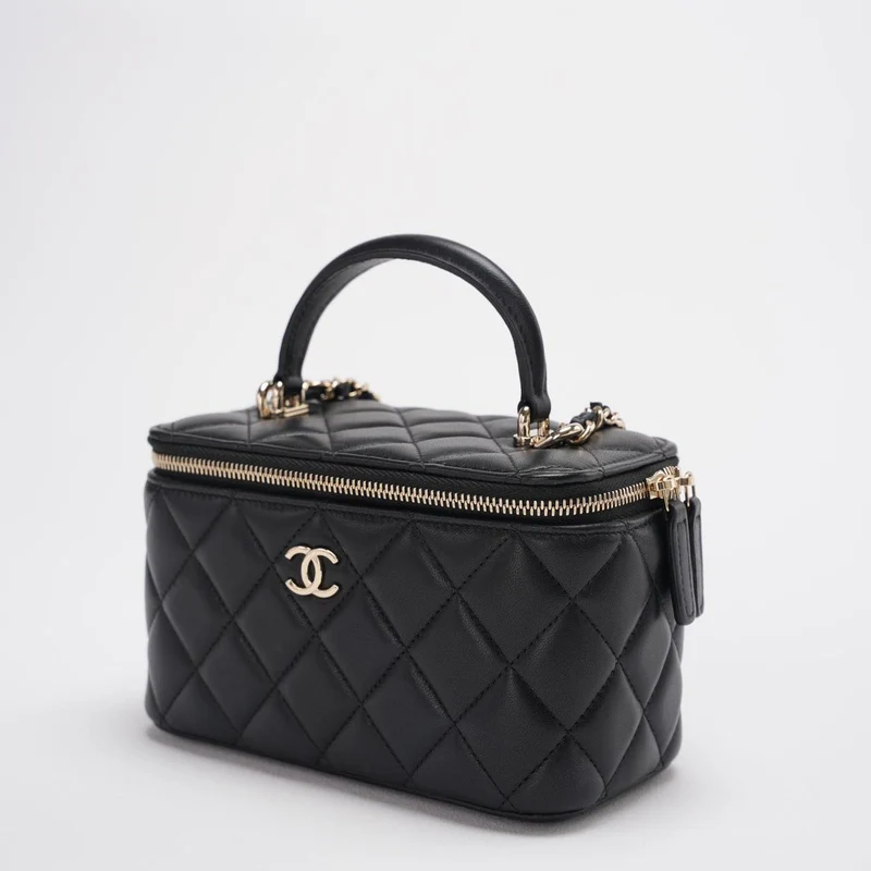 Chanel Vanity Case Bag Schwarze gesteppte Lammledertasche mit goldenen Beschlägen 2021
