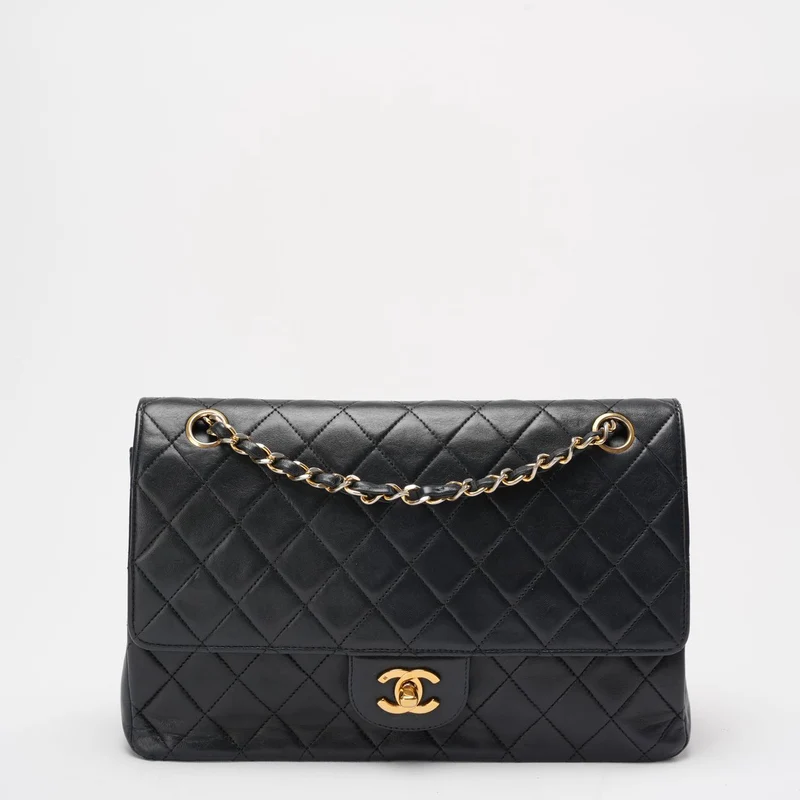 Chanel Vintage Schwarze zeitlose klassische Klappentasche 1990er Jahre