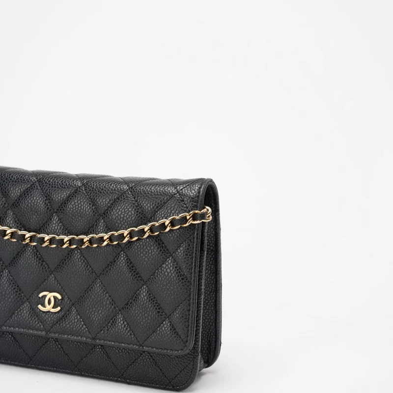 Chanel Schwarzes klassisches Portemonnaie mit Kette (WOC) Caviar 2013-2014