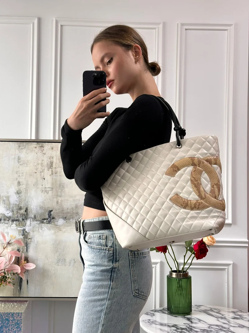 Chanel Cambon CC Tote Bag Großes weißes Lammleder