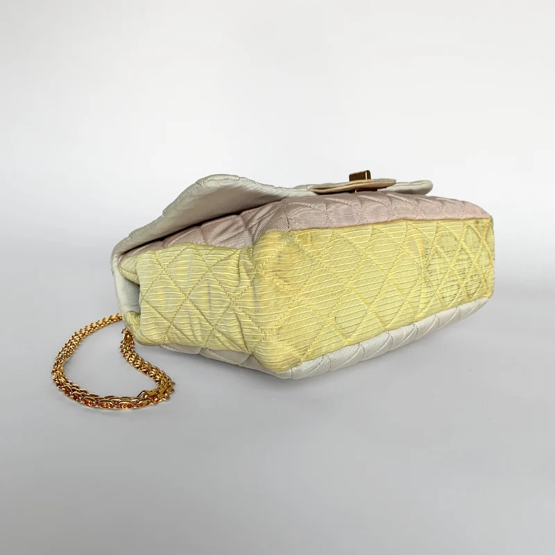 Chanel 2.55 Gewatteerde tas Nylon