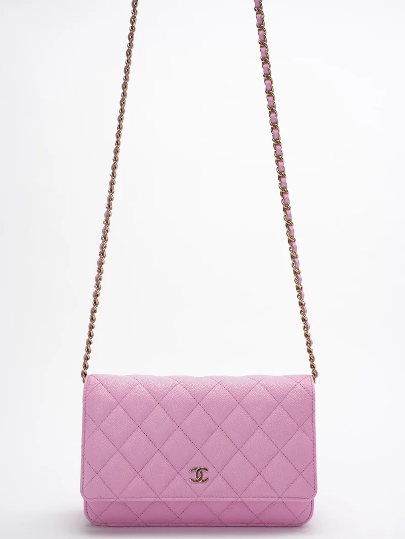 Chanel Geldbörse mit Kette in Rosa Kaviarleder Woc