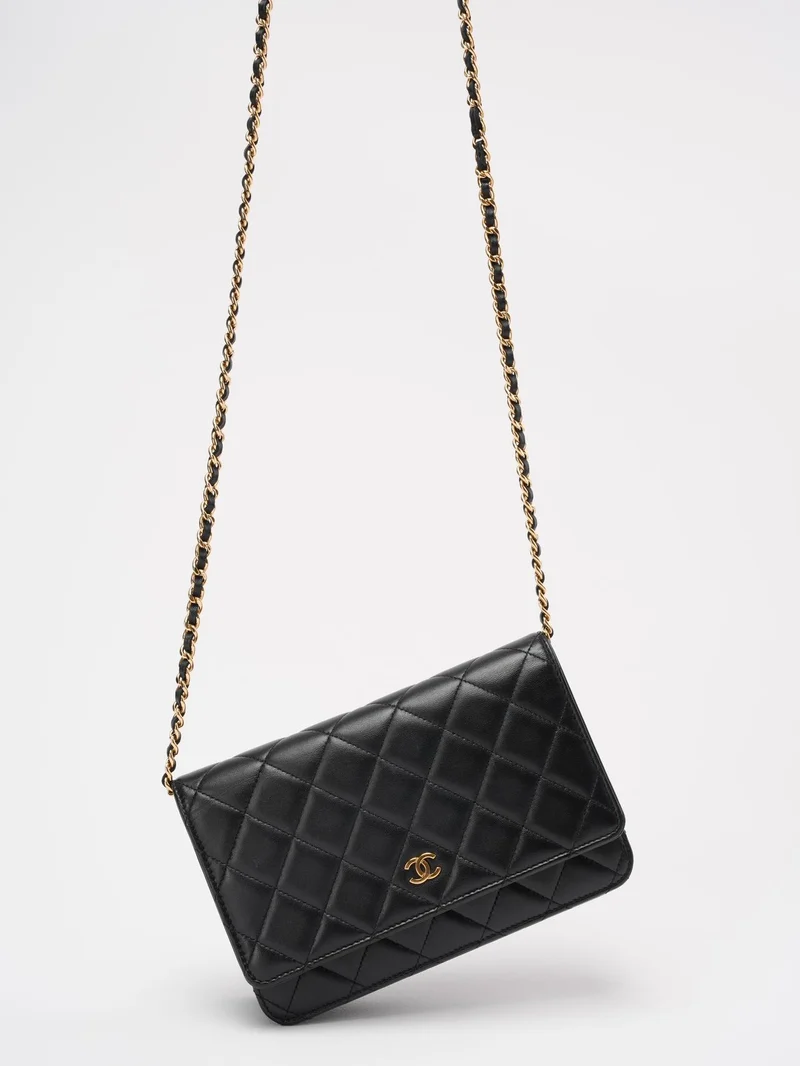 Chanel Schwarze Geldbörse auf Kettentasche Lammleder 2019