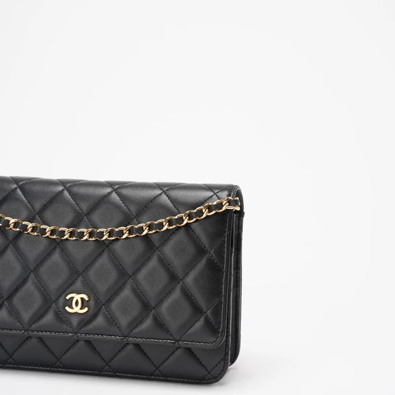 Chanel Schwarze Geldbörse auf Kettentasche Lammleder 2019