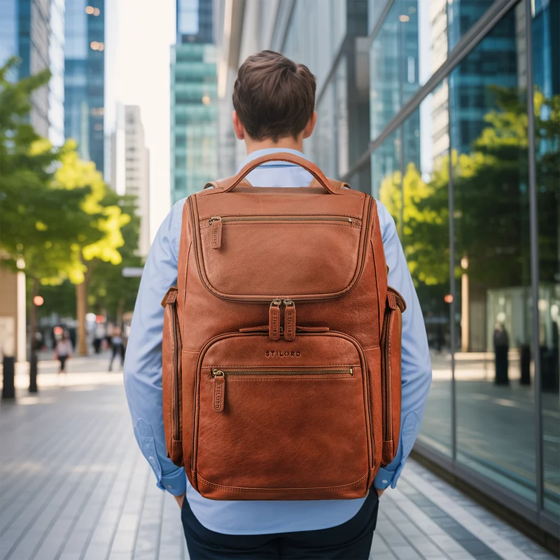 "Reggie" XL Leder Rucksack Herren mit 15 - 17 Zoll Laptop Fach Groß
