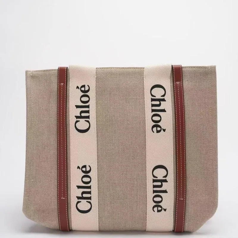 Chloe – Weiße und beige mittelgroße Woody-Tragetasche aus Leinen
