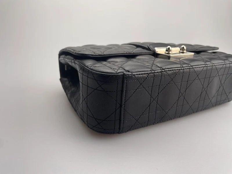 Dior Miss Dior Umhängetasche aus schwarzem Lammleder mit silberner Hardware
