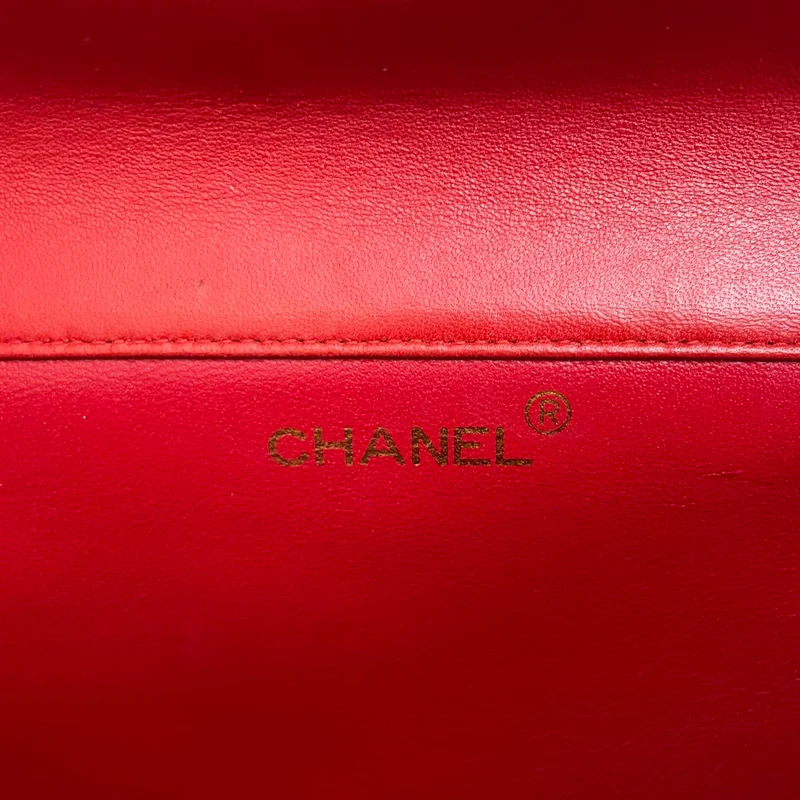 Chanel Vintage Red Classic Timeless Double Flap Bag mit 24 Karat Gold Hardware Double Side