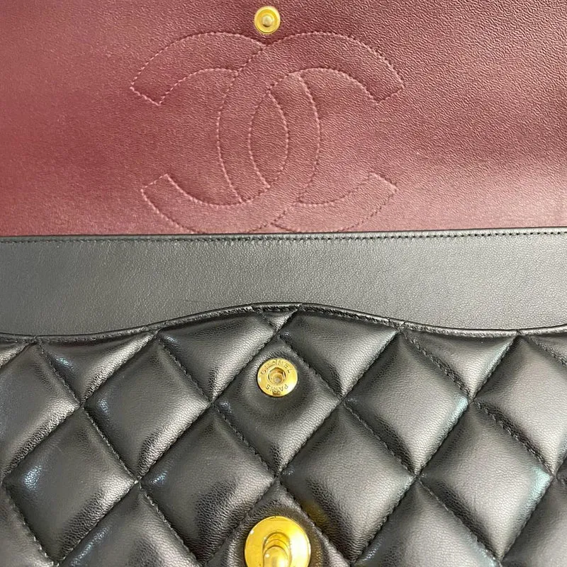Chanel Timeless Classic Flap Bag Schwarzes Jumbo-Steppleder Goldbeschläge