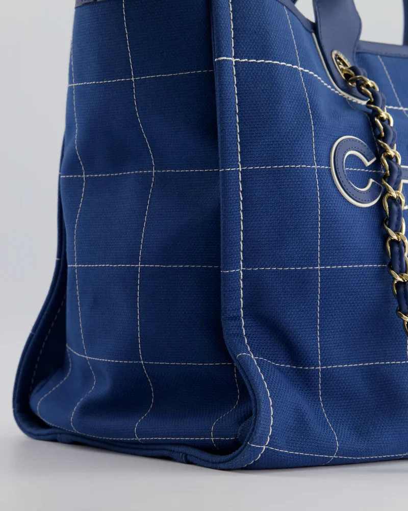 Chanel Deauville Tote Bag aus blauem Canvas aus der Cruise Collection 2023