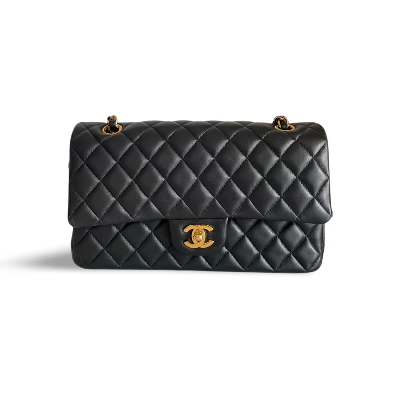 Chanel Schwarze zeitlose Flap Bag mittleres Lammleder mit goldener Hardware