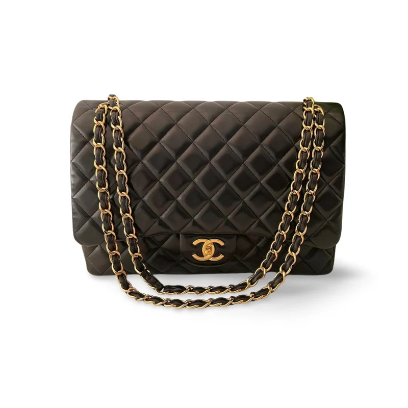 Schwarze klassische Maxi-Tasche mit Doppelklappe von Chanel mit goldener Hardware