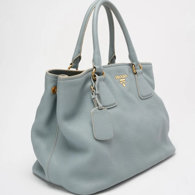 Prada – Mittlere Galleria-Tasche aus hellblauem Saffiano Lux-Leder