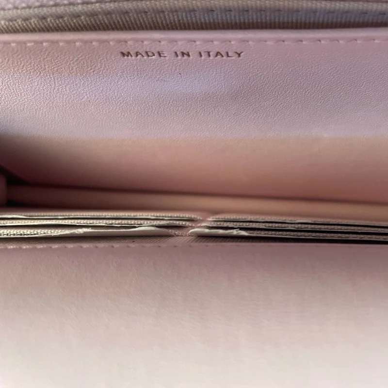 Chanel Baby Rosa gesteppte Lammleder Perlen Geldbörse auf Kette Tasche