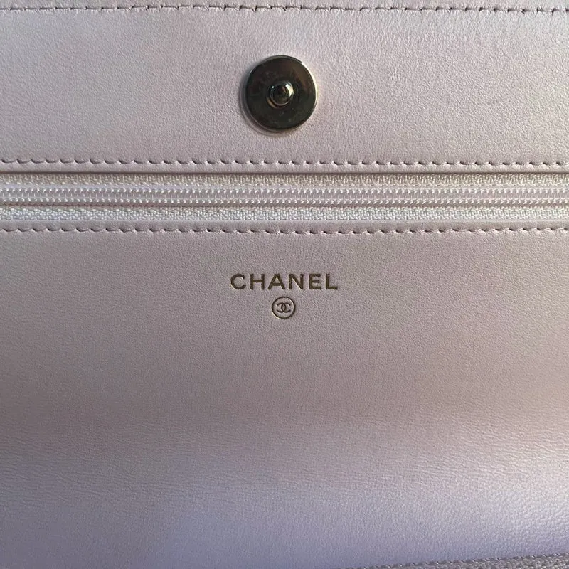 Chanel Baby Rosa gesteppte Lammleder Perlen Geldbörse auf Kette Tasche