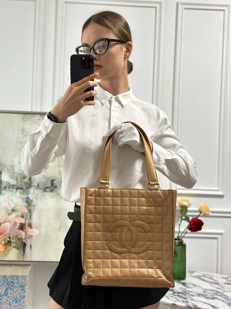 Chanel CC Metallic Golden Vintage Tragetasche