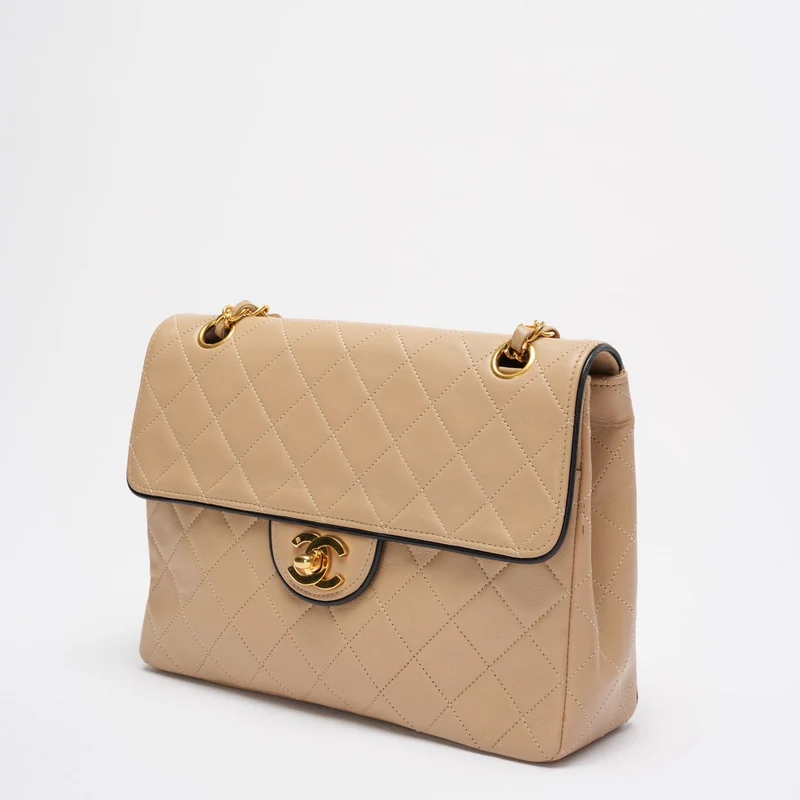 Chanel Vintage Zweifarbige zeitlose Flap Bag Schwarz Beige