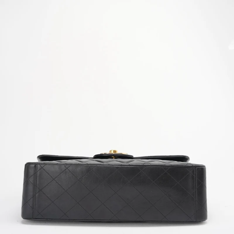 Chanel Vintage Schwarze Maxi Classic Flap Bag Lammleder 1991-1994