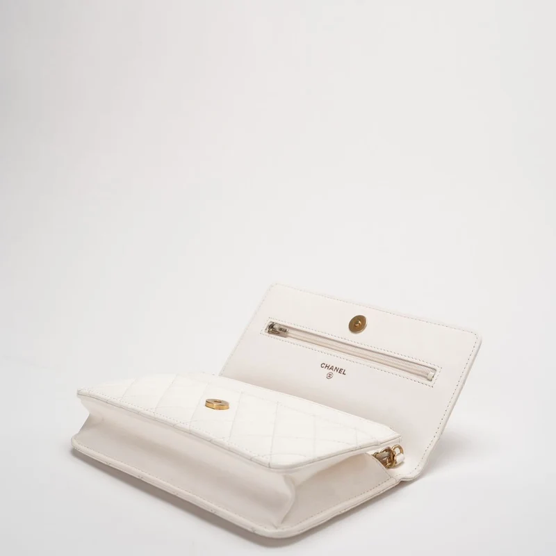 Chanel White Wallet On Chain (Woc) 22B Chip Version Doppelketten-Schultergurt in Gold