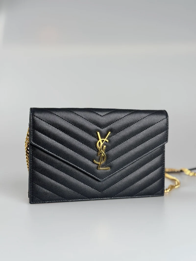 Saint Laurent YSL Chain Wallet Monogramm Nero Wallet auf einer Kettentasche