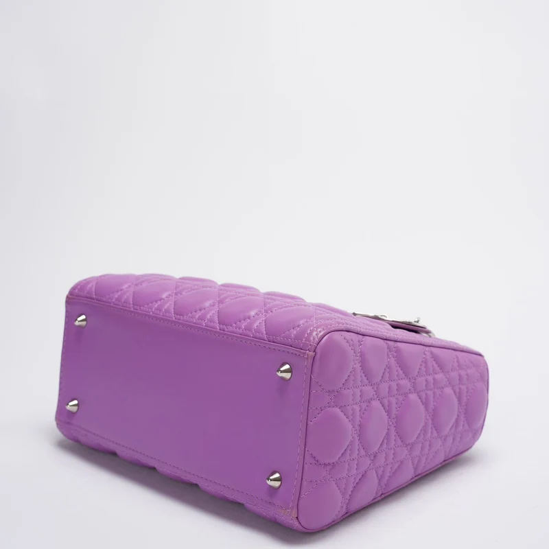 Dior Lila Lilac Lady Dior Medium Tasche aus Cannage-Lammleder mit silberner Hardware