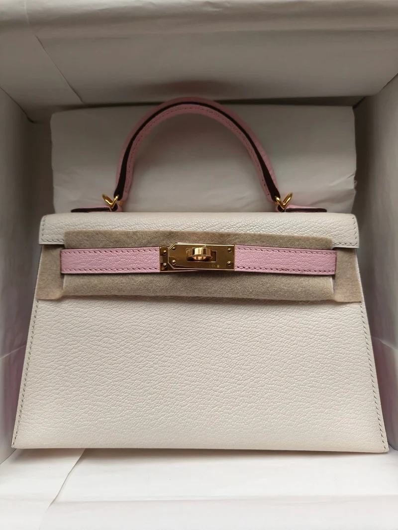 Hermès Mini Kelly 20 cm HSS in Chèvre Mysore Nata mit Rose Sakura