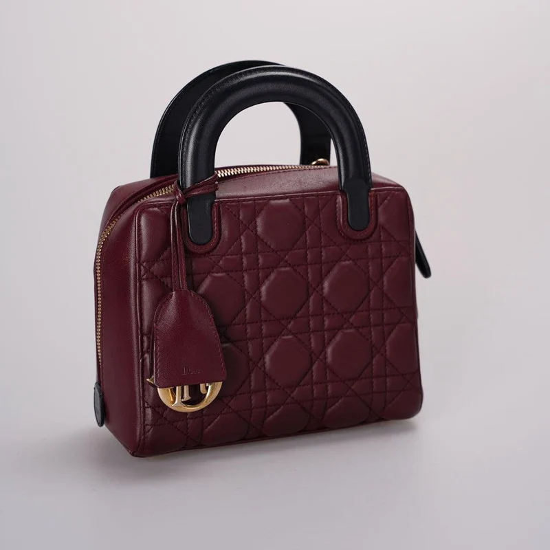 Christian Dior Cannage Lily Einkaufstasche aus Lammleder in Burgunderrot