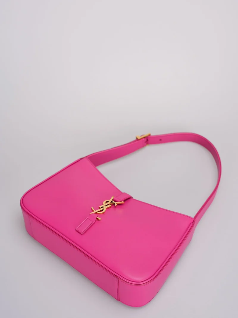 Saint Laurent 5 a 7 Fuchsia Hobo-Tasche