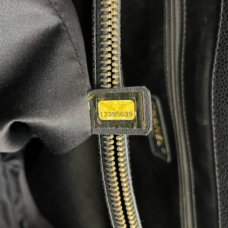 Chanel Große Grand Shopping Tote Schwarze GST-Tasche aus Kaviarleder mit goldener Hardware