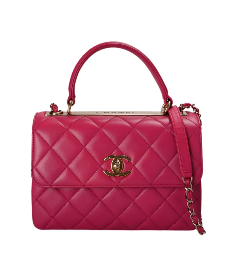 Chanel – Kleine, trendige CC-Tasche aus pinkfarbenem Lammleder mit goldenen Beschlägen