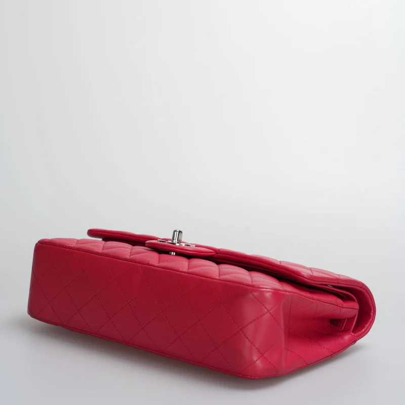 Chanel Rote mittelgroße zeitlose Flap Bag mit silberner Hardware