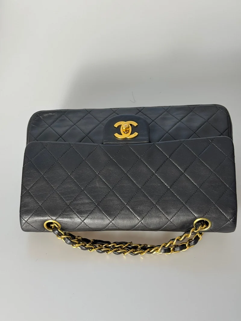 Chanel Vintage Stoff Timeless Flap Bag Schwarz Medium 24 Karat Gold Hardware