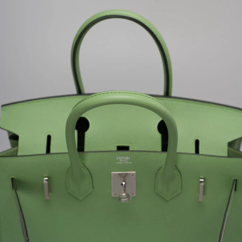 Hermes Birkin 30cm Sellier Tasche aus Epsom-Leder in Vert Avocado-Grün mit Palladium-Hardware