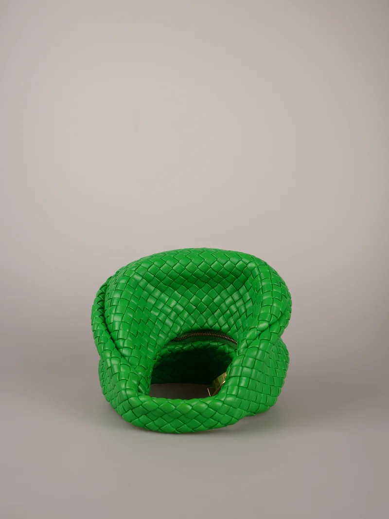 Grüne Mini-Tasche aus gepolstertem Intreccio-Leder mit Henkel von Bottega Veneta