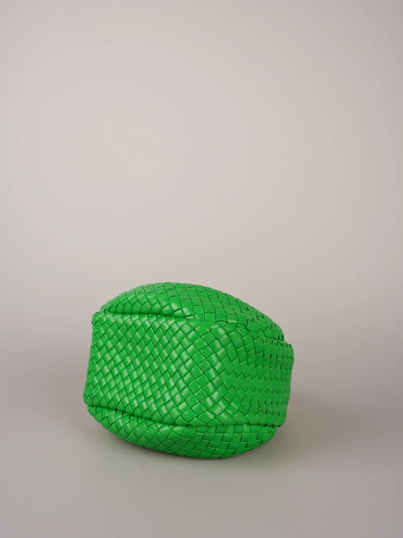 Grüne Mini-Tasche aus gepolstertem Intreccio-Leder mit Henkel von Bottega Veneta