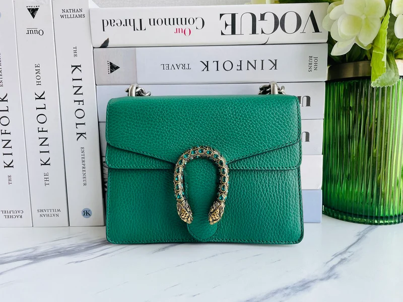 Gucci Dionysus Mini-Tasche in Smaragdgrün