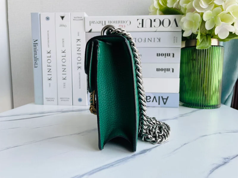 Gucci Dionysus Mini-Tasche in Smaragdgrün