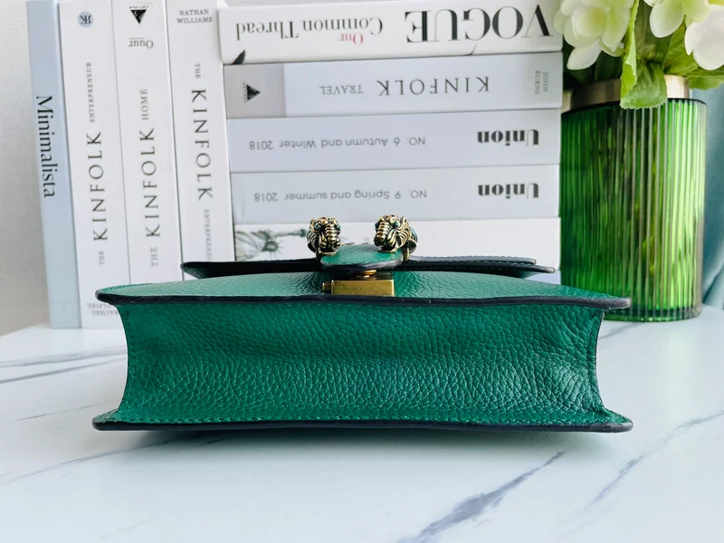 Gucci Dionysus Mini-Tasche in Smaragdgrün