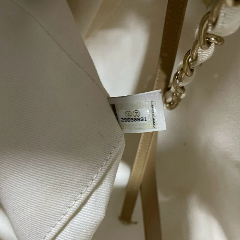 Chanel Deauville Perlentasche Beige Weiß Mittel