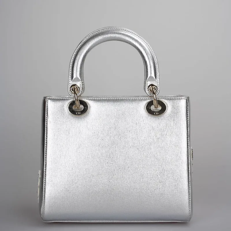 Christian Dior Lady Dior Schultertasche aus Leder in Silber, limitierte Auflage