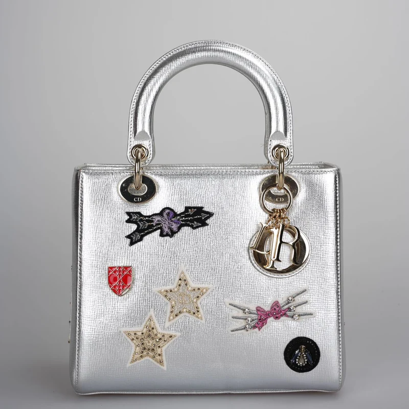 Christian Dior Lady Dior Schultertasche aus Leder in Silber, limitierte Auflage