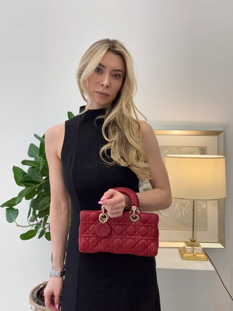 Rote mittelgroße Cannage Lady D-Joy-Tasche aus Lammleder von Dior