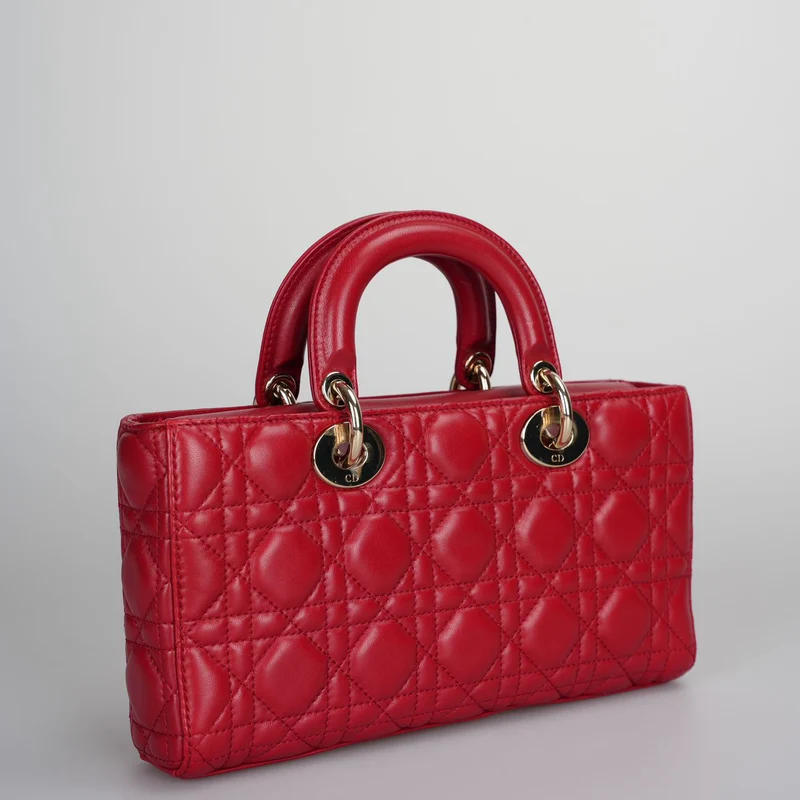 Rote mittelgroße Cannage Lady D-Joy-Tasche aus Lammleder von Dior